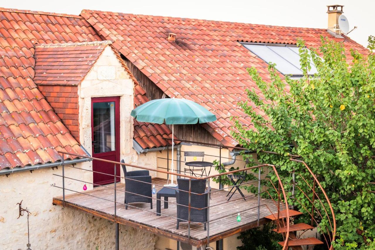 Domaine Des Ormeaux Villa Ajat Exterior photo
